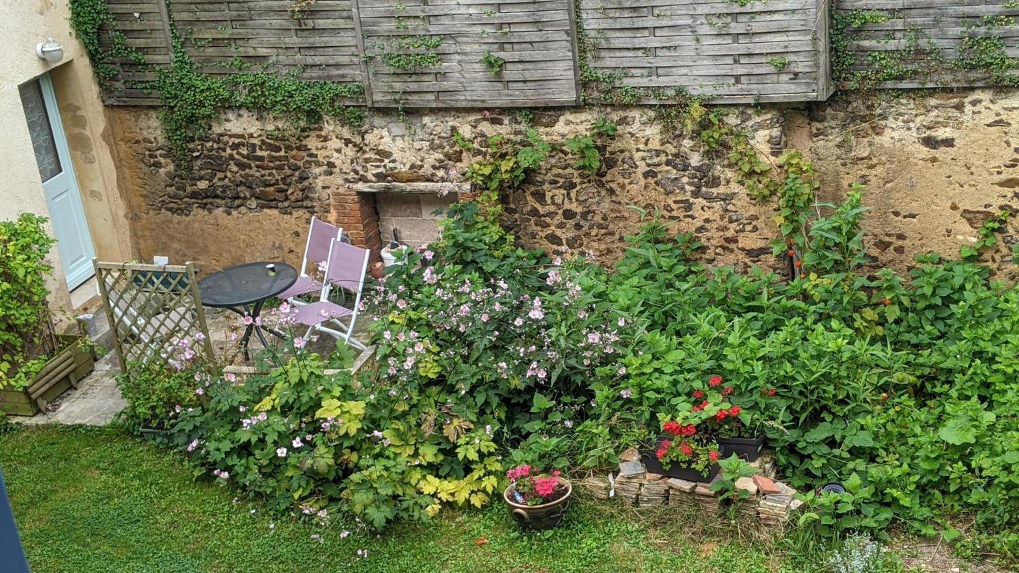 La Maison D'A Cote Saint-Amand-en-Puisaye 외부 사진